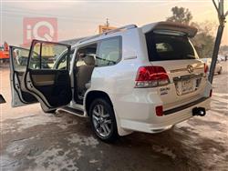 تۆیۆتا لاند کروزەر